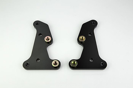 Wilwood Bracket Kit, Front - Lug Mount