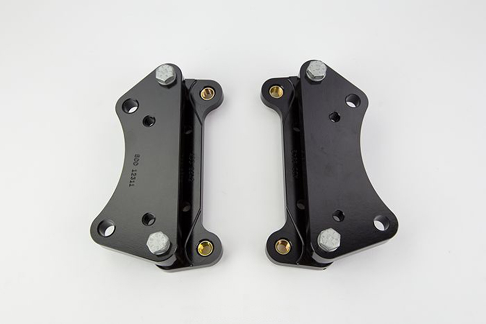 Wilwood Bracket Kit, Front - Lug Mount