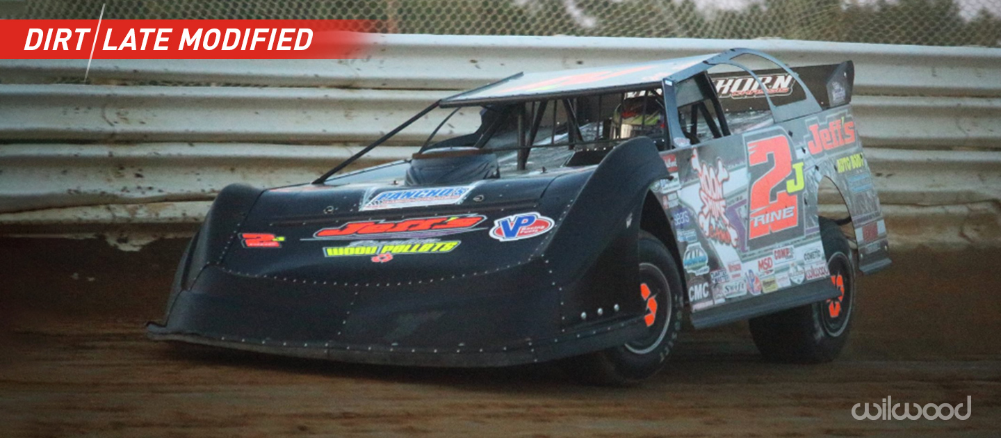 Late model discount dirt car